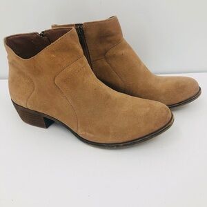Lucky brand women’s tan suede‎ ankle boots size 10M